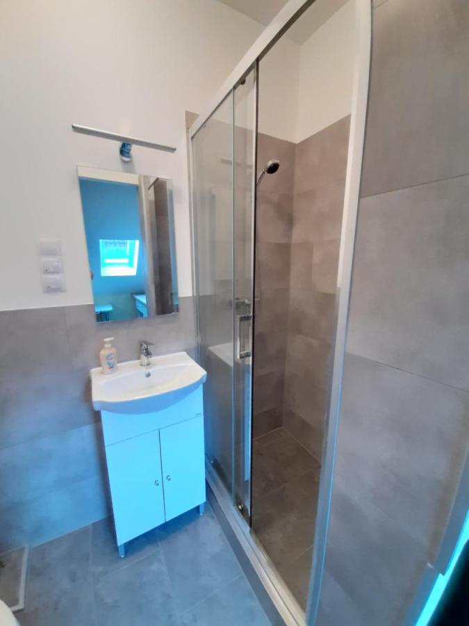 Gyopar Gyoengye Apartmanhaz Orosháza Екстериор снимка