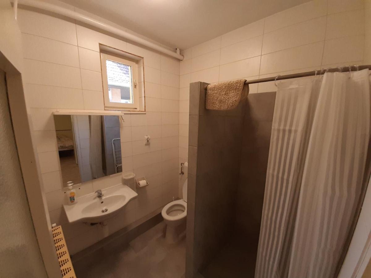 Gyopar Gyoengye Apartmanhaz Orosháza Екстериор снимка