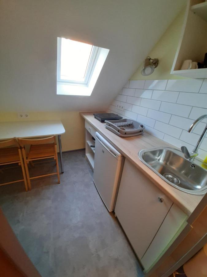 Gyopar Gyoengye Apartmanhaz Orosháza Екстериор снимка